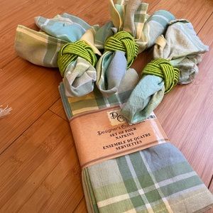 Placemats, rings , decorative items